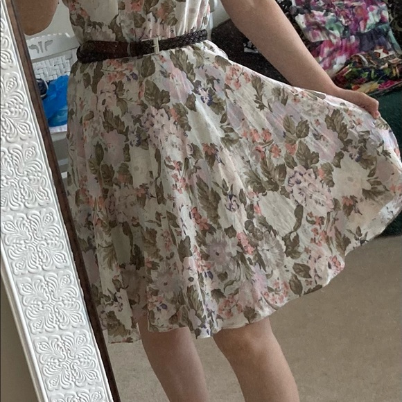 Silk dress Size 6, new without tag - Picture 5 of 10